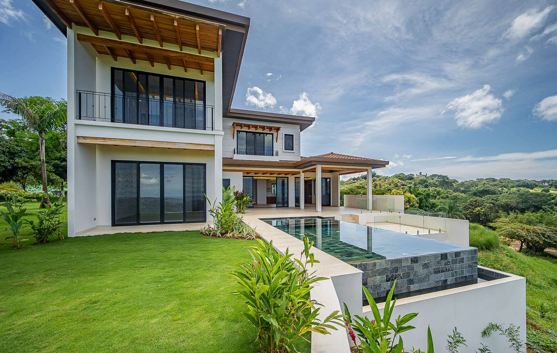 Las-Terrazas-Casa-8-Luxury-Oceanview-Home-in-Playa-Carrillo-1