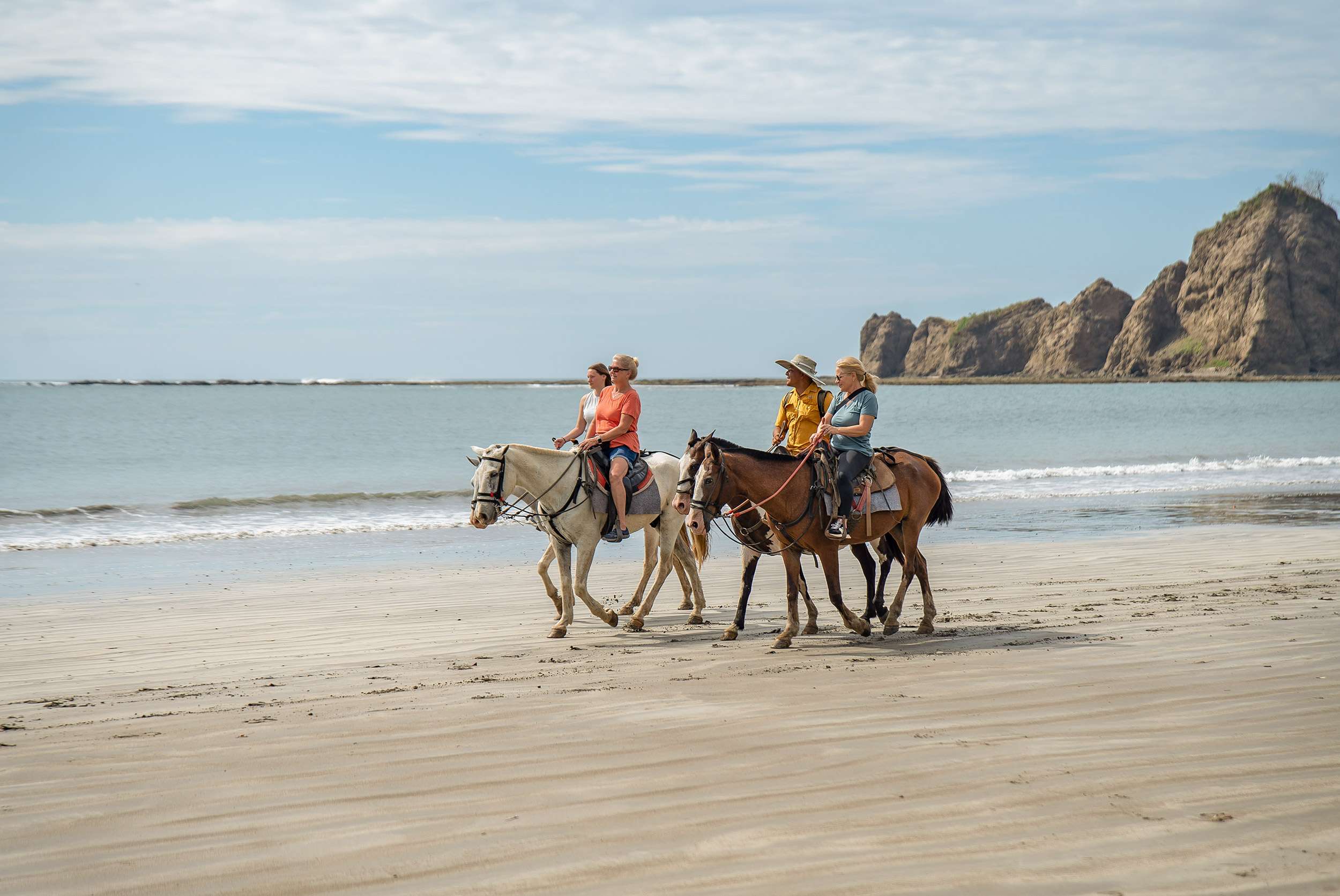 Luxury homes in Costa Rica’s Ventanas del Mar community, a wellness-focused and sustainable real estate development overlooking Playa Carrillo.