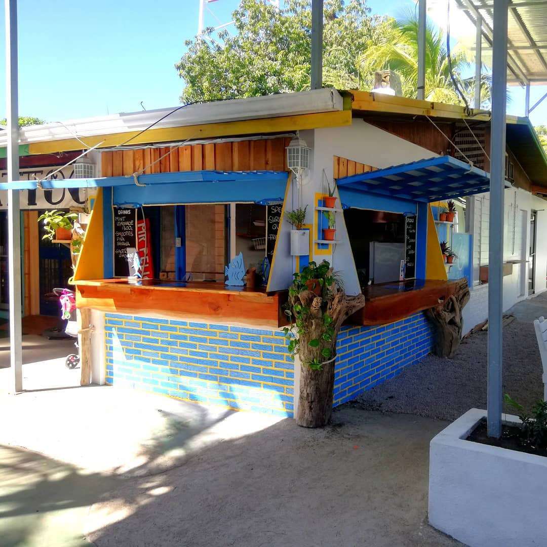 Discover the best dining and culinary experiences near Playa Carrillo and Sámara