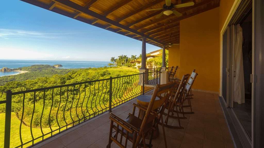 retire-luxury-commmunity-ventanas-del-mar